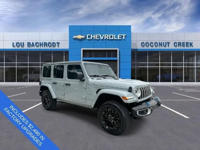 2024 Jeep Wrangler 4xe Sahara photo 2