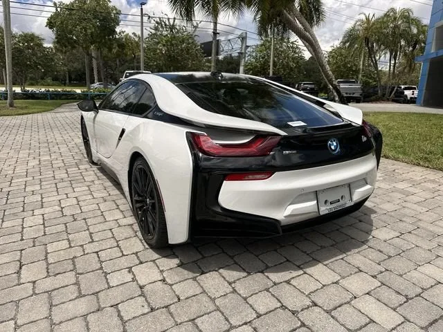 2019 BMW i8 2DR CPE photo 34