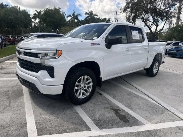 2024 Chevrolet Silverado 1500 RST photo 21