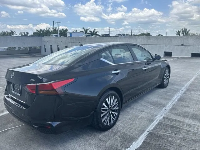 2024 Nissan Altima 2.5 SV photo 34
