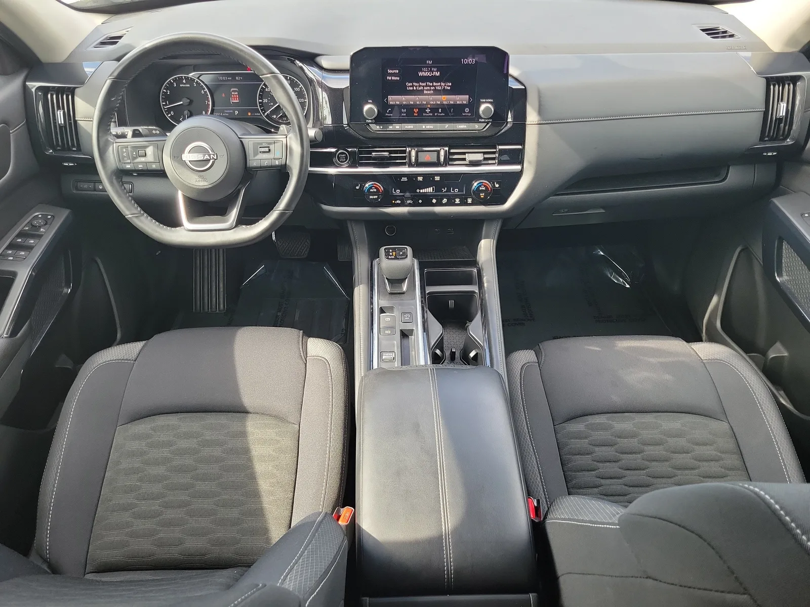 2024 Nissan Pathfinder SV photo 16