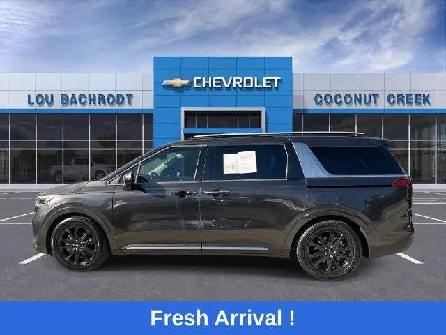 2024 Kia Carnival SX Prestige photo 5