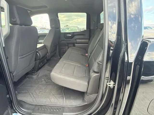 2022 Chevrolet Silverado 1500 LTD Custom photo 3