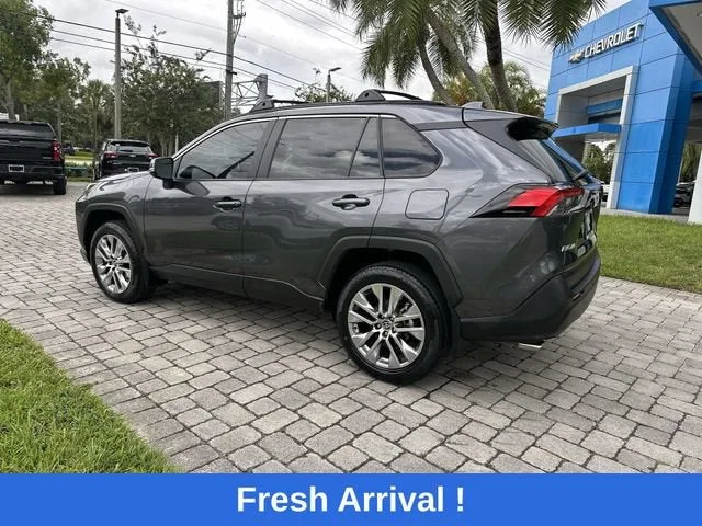 2024 Toyota RAV4 XLE Premium photo 33