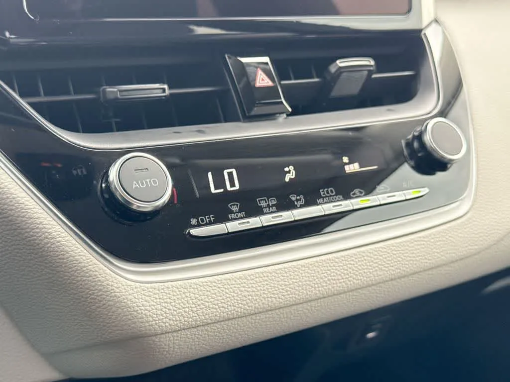 2026 Toyota Corolla LE photo 19