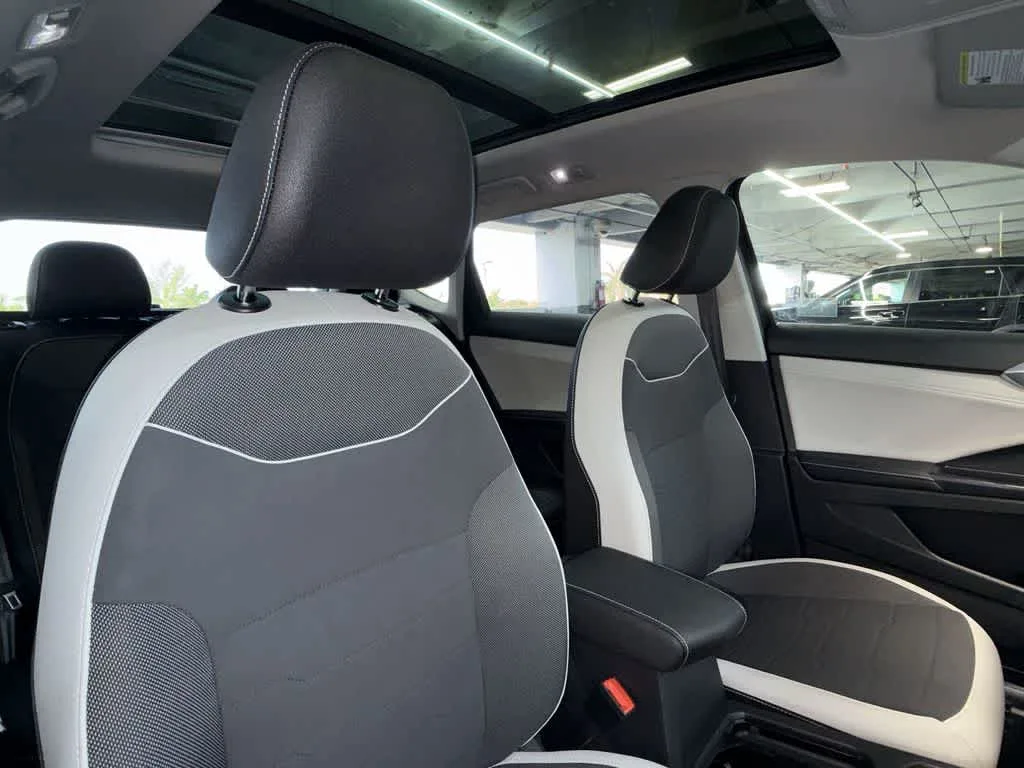 2026 Volkswagen Taos SE photo 27