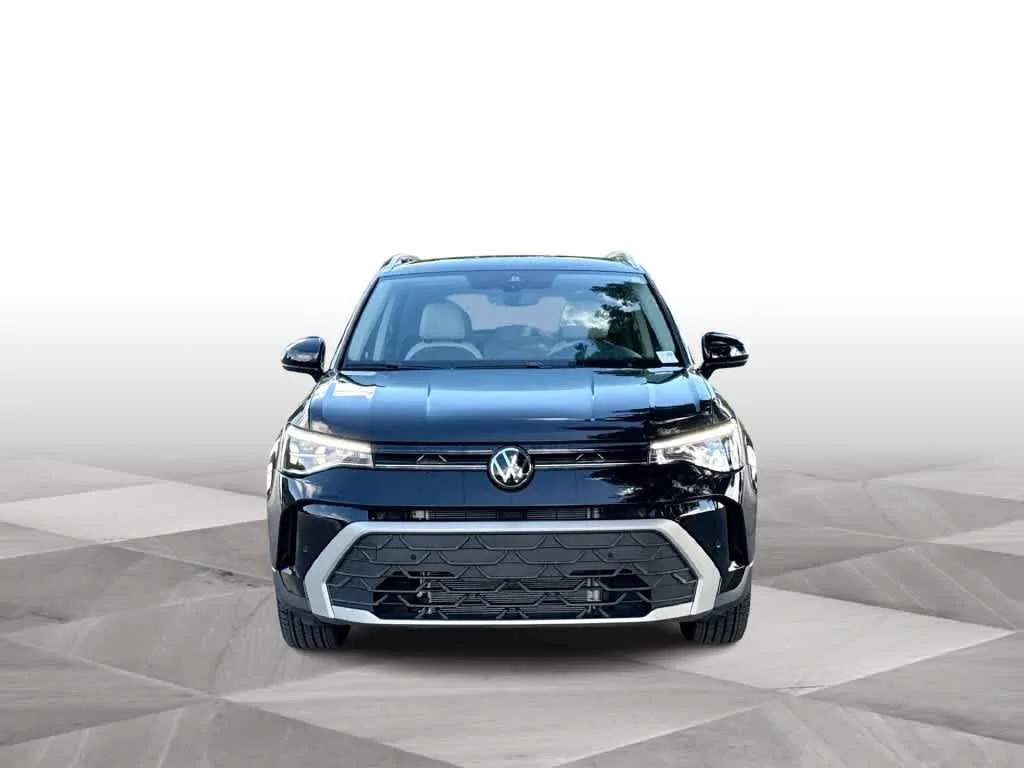 2026 Volkswagen Taos SE photo 3