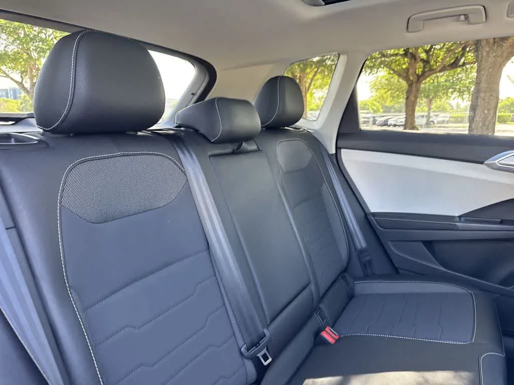 2026 Volkswagen Taos SE photo 26
