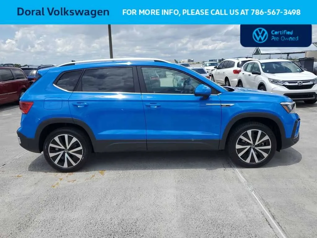 2023 Volkswagen Taos SE photo 12
