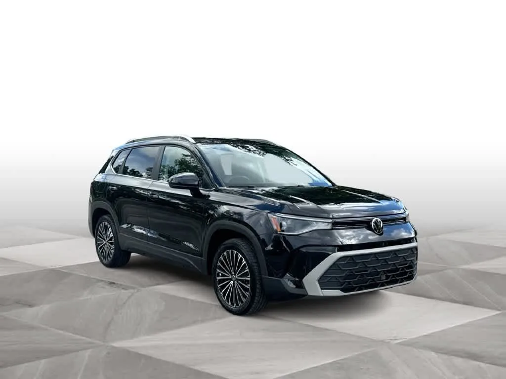 2026 Volkswagen Taos SE photo 2