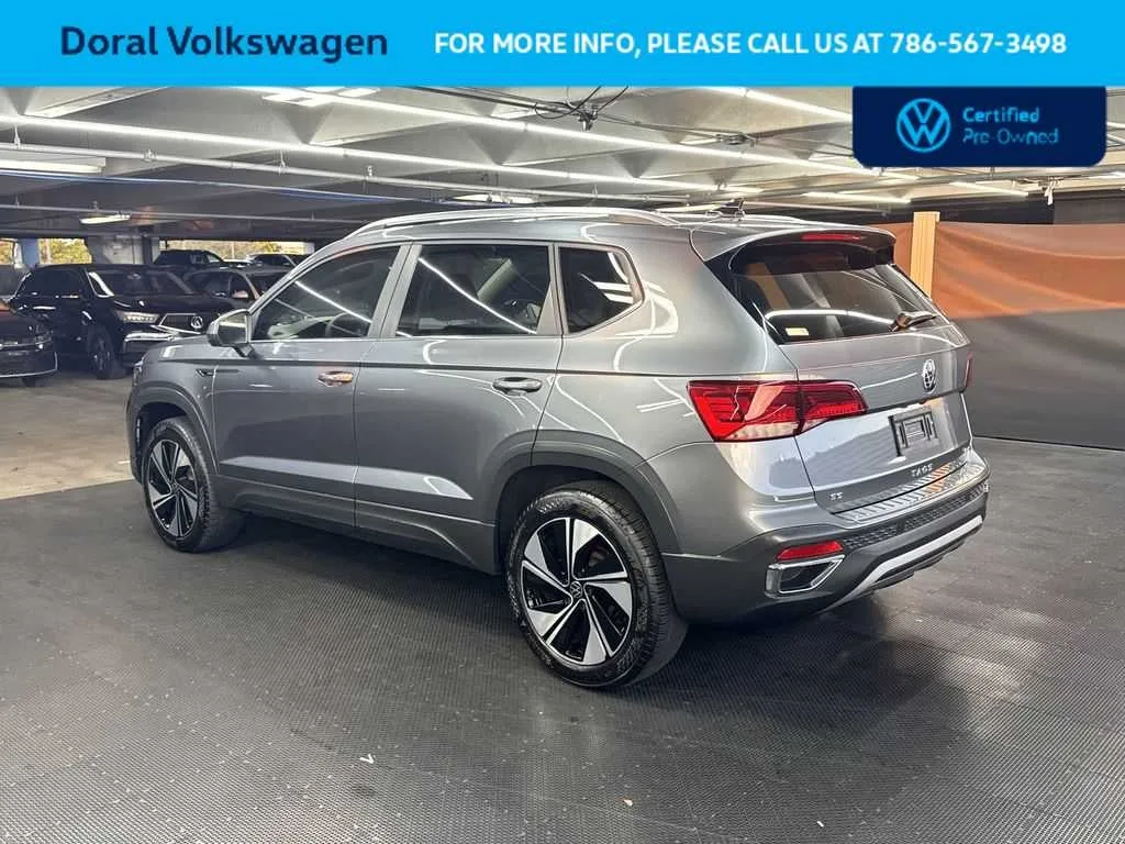 2024 Volkswagen Taos SE photo 5