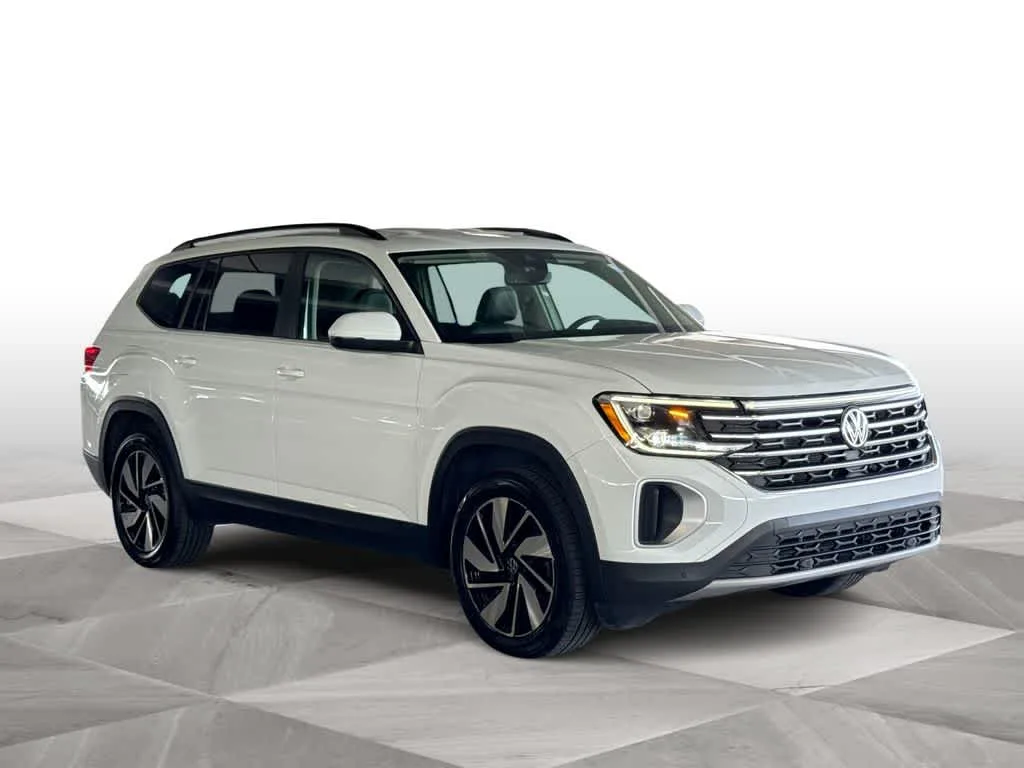 2024 Volkswagen Atlas 2.0T SE w/Technology photo 2