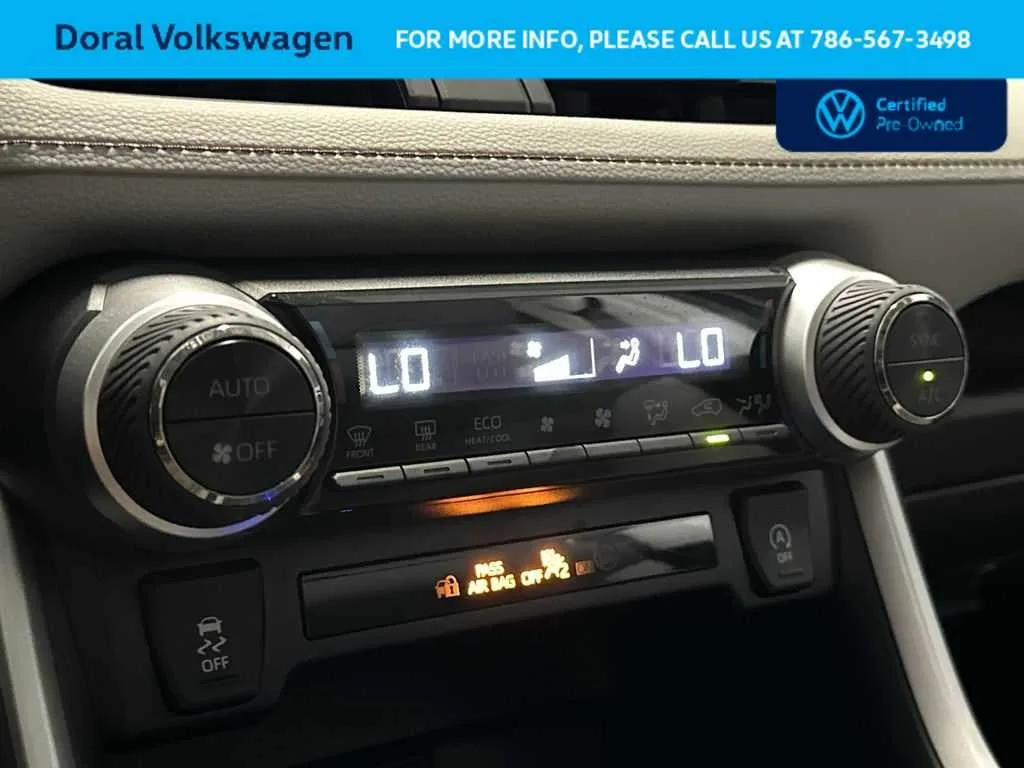 2025 Toyota RAV4 XLE photo 20
