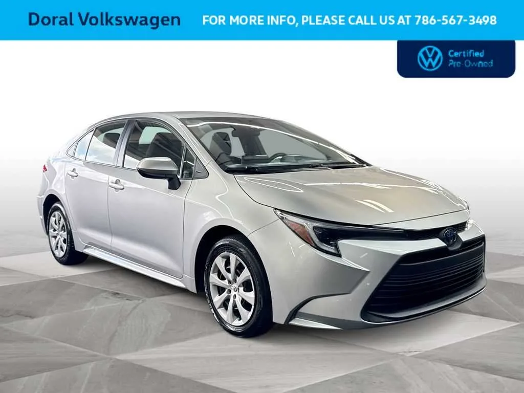 2025 Toyota Corolla Hybrid LE photo 2