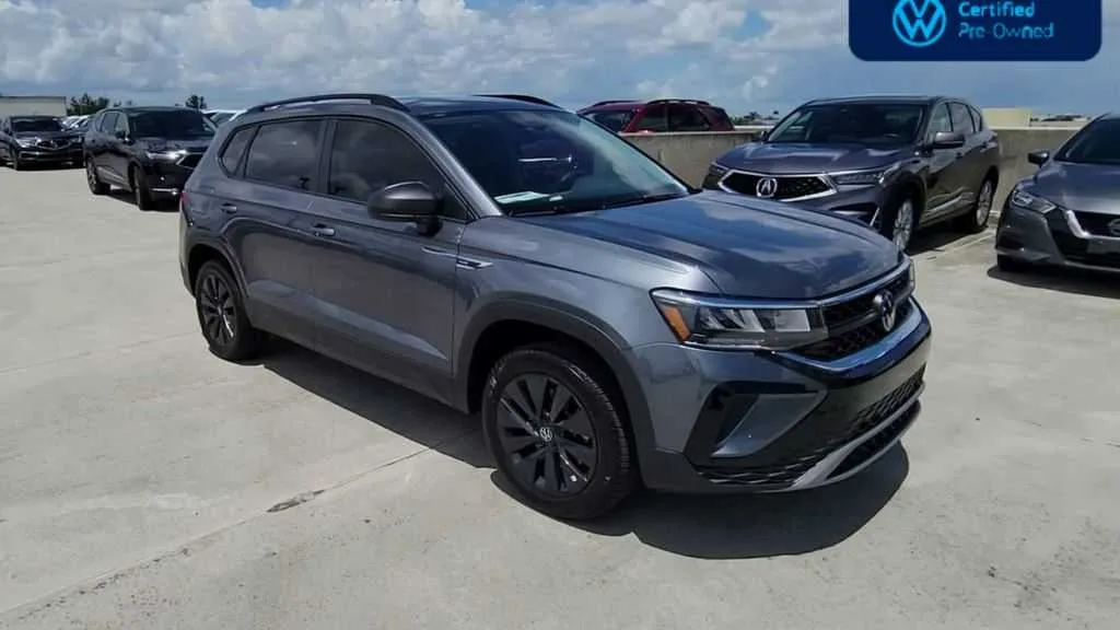 2024 Volkswagen Taos S photo 2