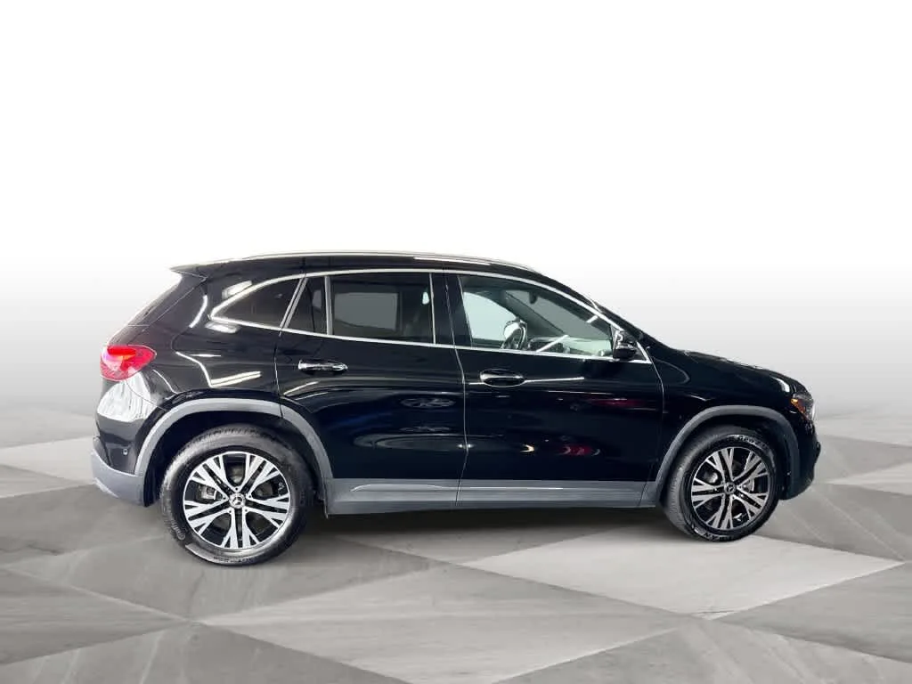 2025 Mercedes-Benz GLA 250 GLA 250 photo 9