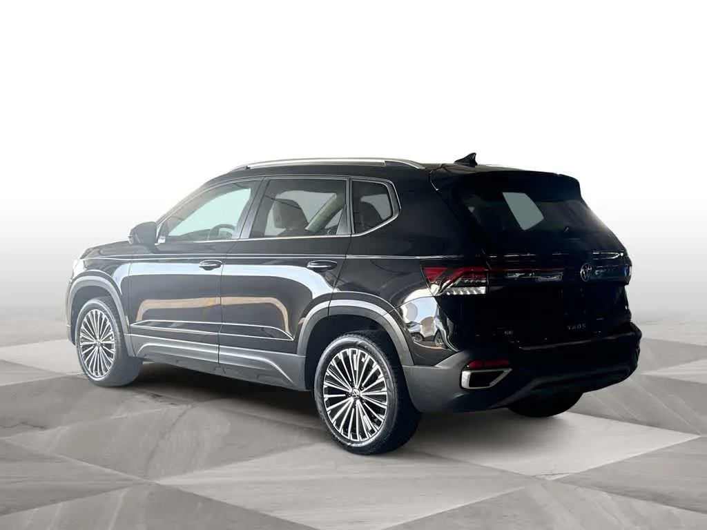 2026 Volkswagen Taos SE photo 6
