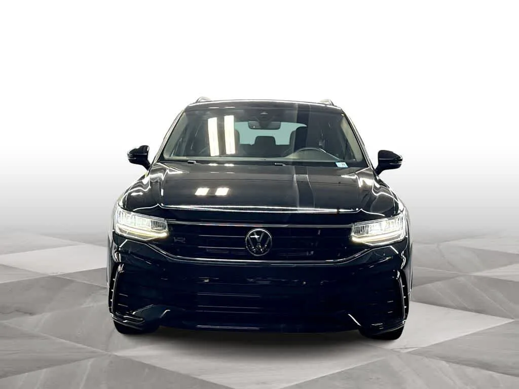 2023 Volkswagen Tiguan SE R-Line Black photo 3