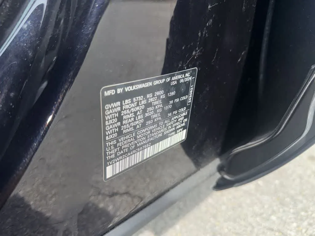 2024 Volkswagen Atlas 2.0T SE w/Technology photo 29