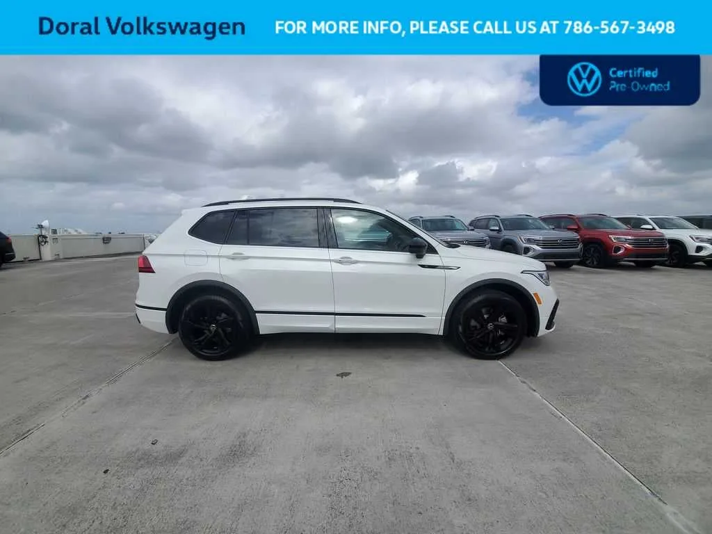 2024 Volkswagen Tiguan SE R-Line Black photo 12