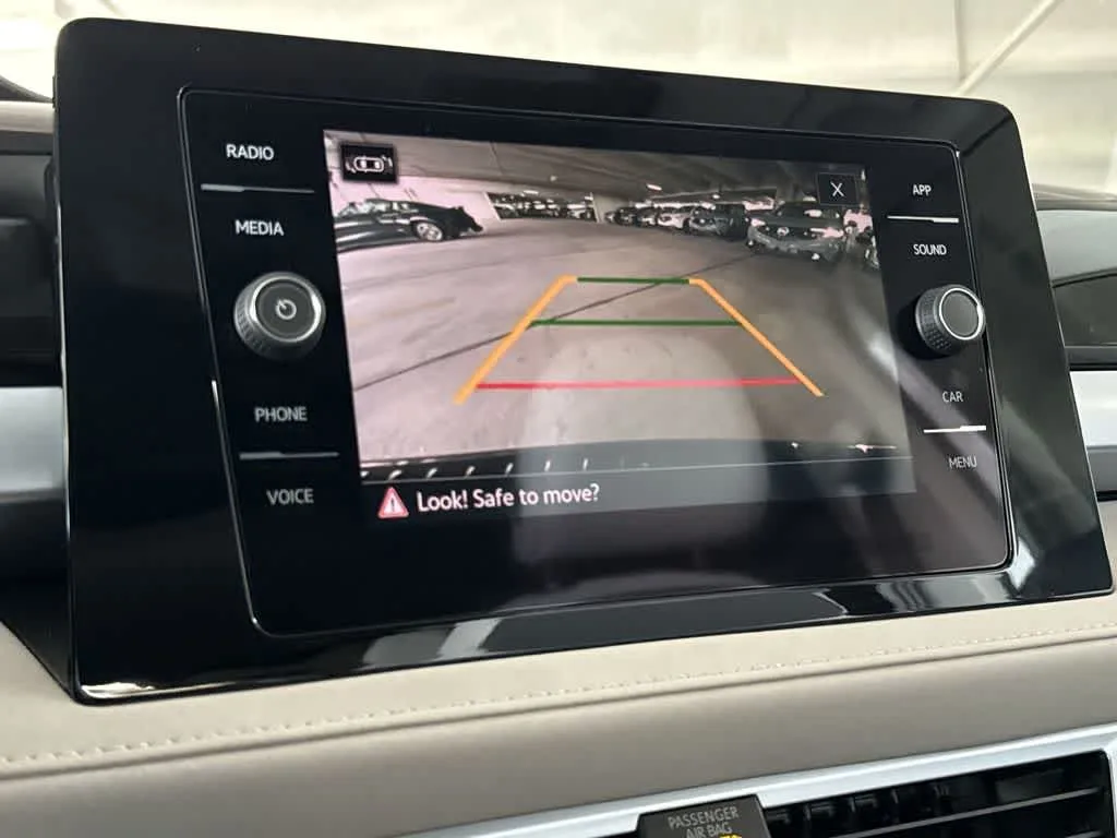 2026 Volkswagen Taos SE photo 18