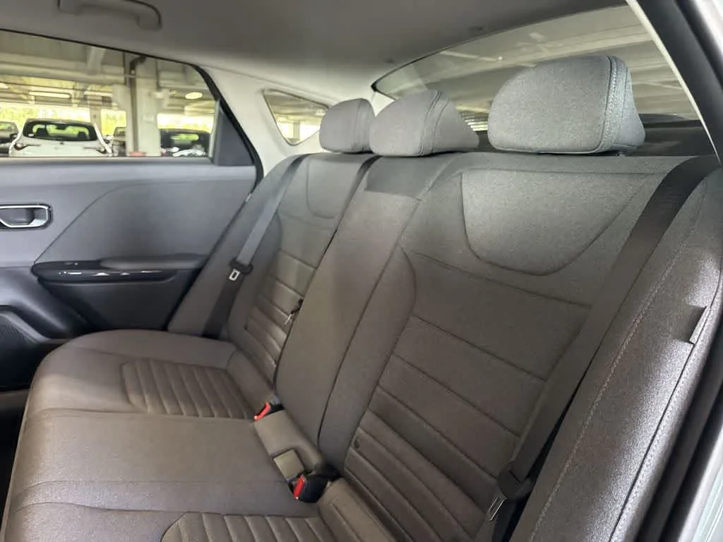 2025 Kia K4 EX photo 22