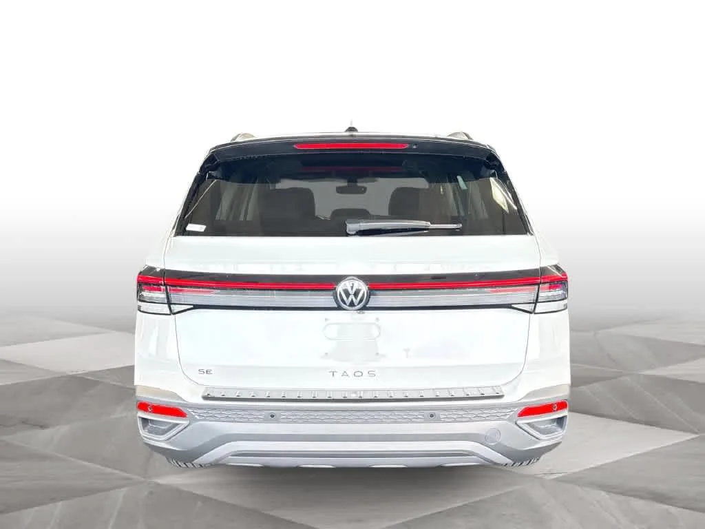 2026 Volkswagen Taos SE Black photo 7