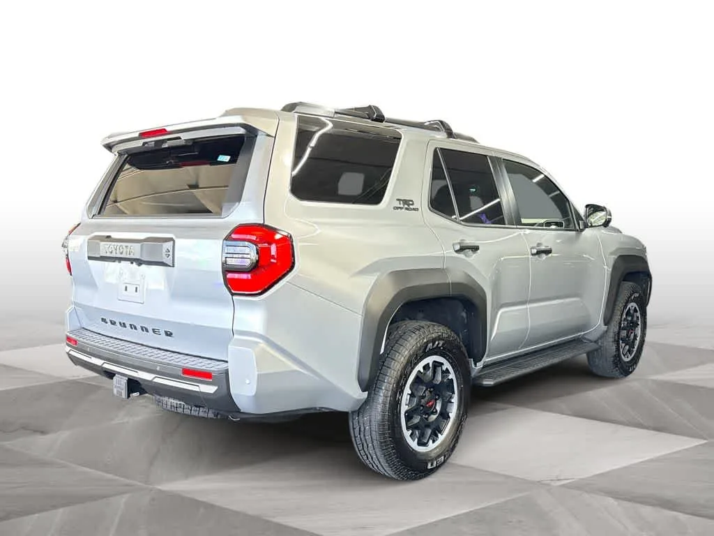 2026 Toyota 4Runner TRD Off Road Premium photo 8