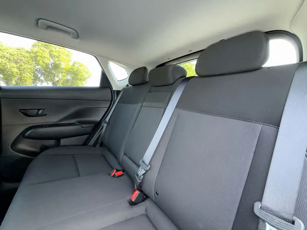 2024 Hyundai Kona SEL photo 21