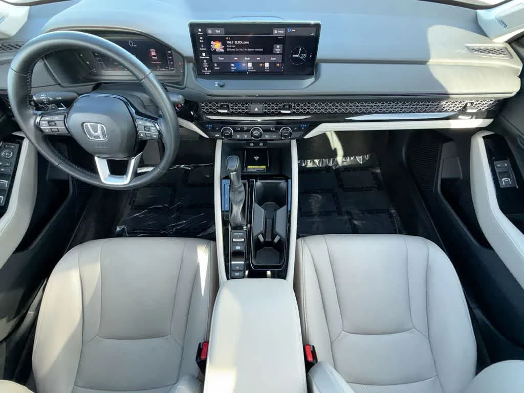 2023 Honda Accord Hybrid Touring photo 24