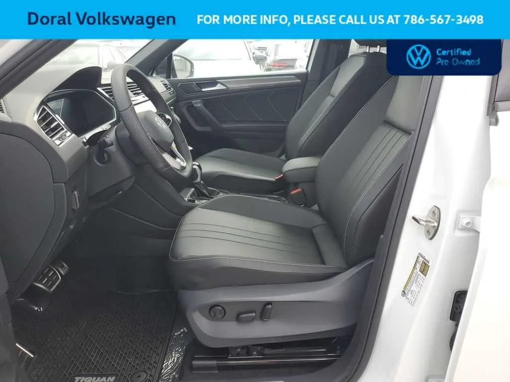 2024 Volkswagen Tiguan SE R-Line Black photo 19