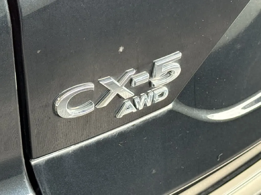 2024 Mazda CX-5 2.5 S Preferred Package photo 10
