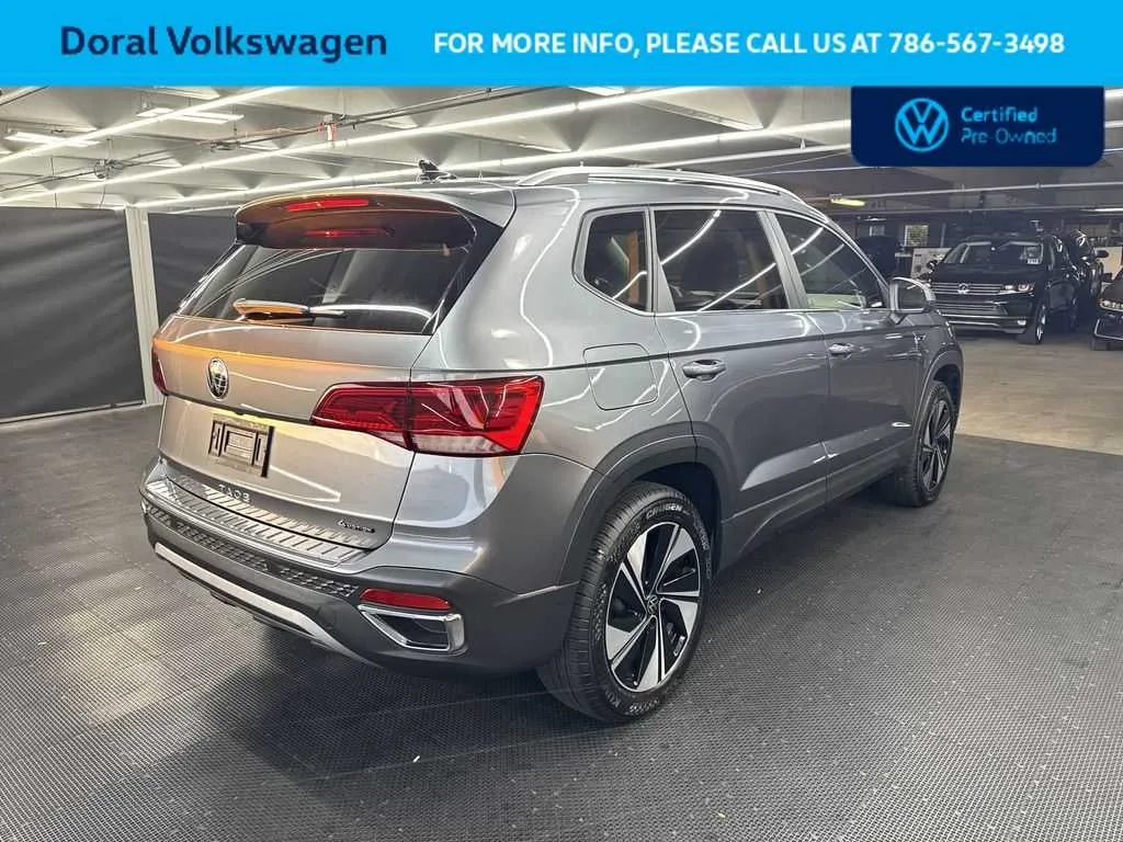 2024 Volkswagen Taos SE photo 7