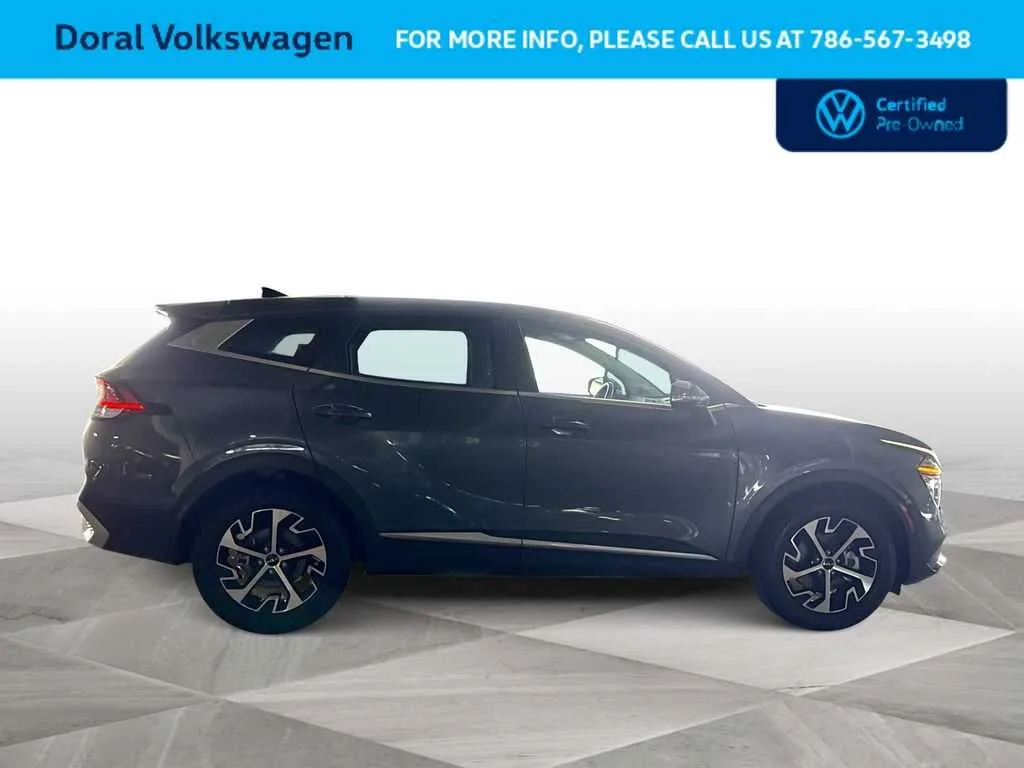 2024 Kia Sportage EX photo 9