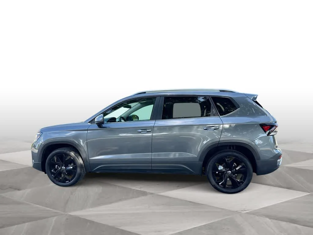 2026 Volkswagen Taos SE photo 5