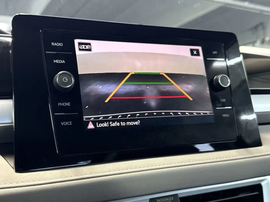 2026 Volkswagen Taos SE photo 18