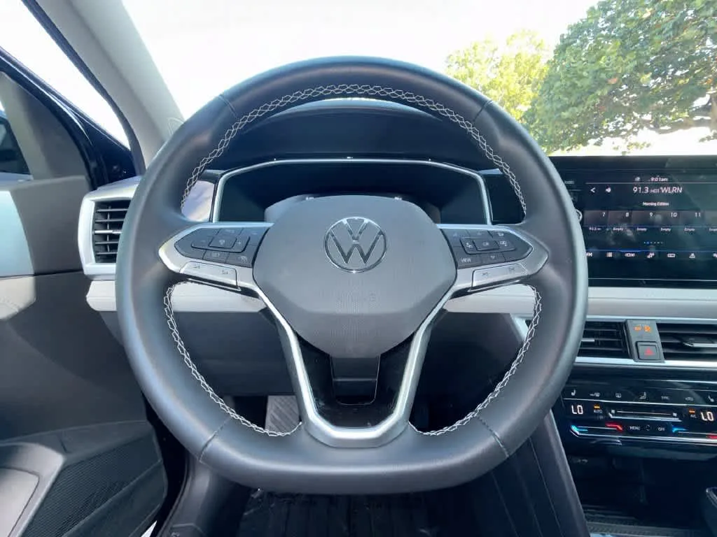 2026 Volkswagen Taos SE photo 15