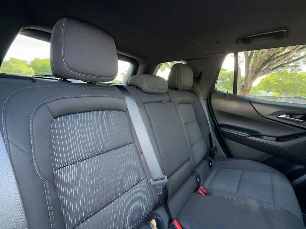 2025 Chevrolet Equinox FWD LT photo 26