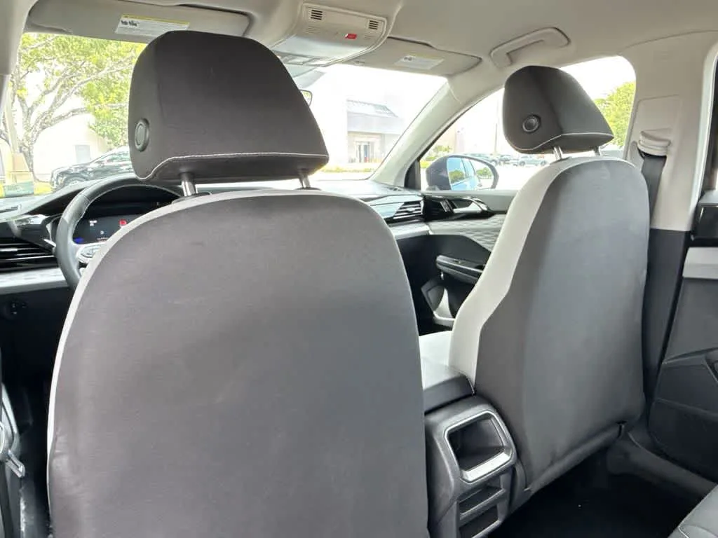 2024 Volkswagen Taos S photo 23