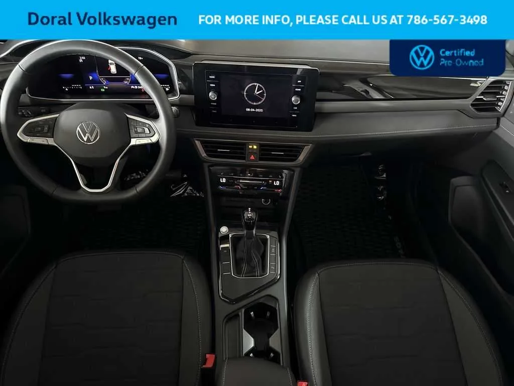 2025 Volkswagen Taos SE Black photo 20