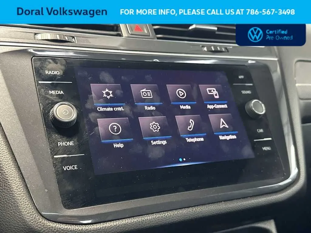 2023 Volkswagen Tiguan SE photo 18