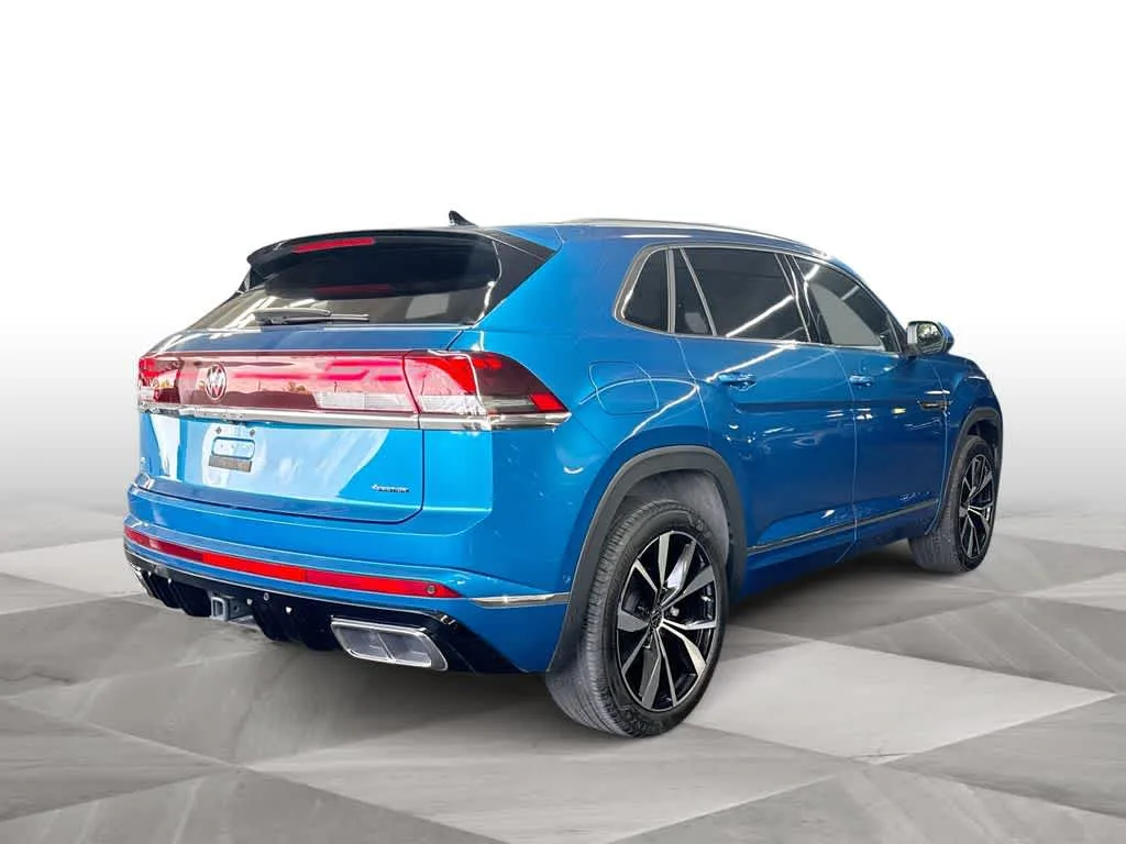 2024 Volkswagen Atlas Cross Sport 2.0T SEL Premium R-Line photo 8