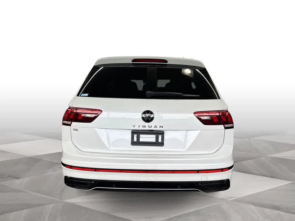 2023 Volkswagen Tiguan SE R-Line Black photo 7