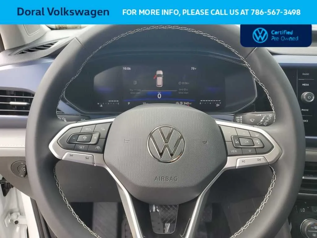2024 Volkswagen Taos SE photo 20