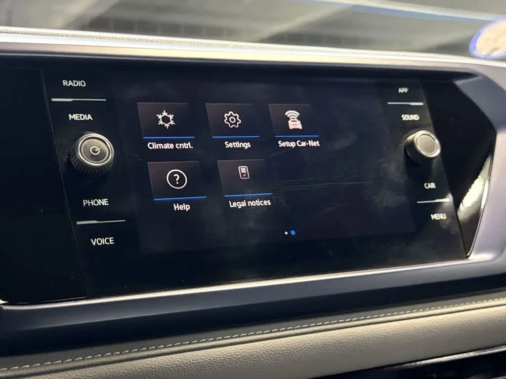 2024 Volkswagen Taos SE photo 17