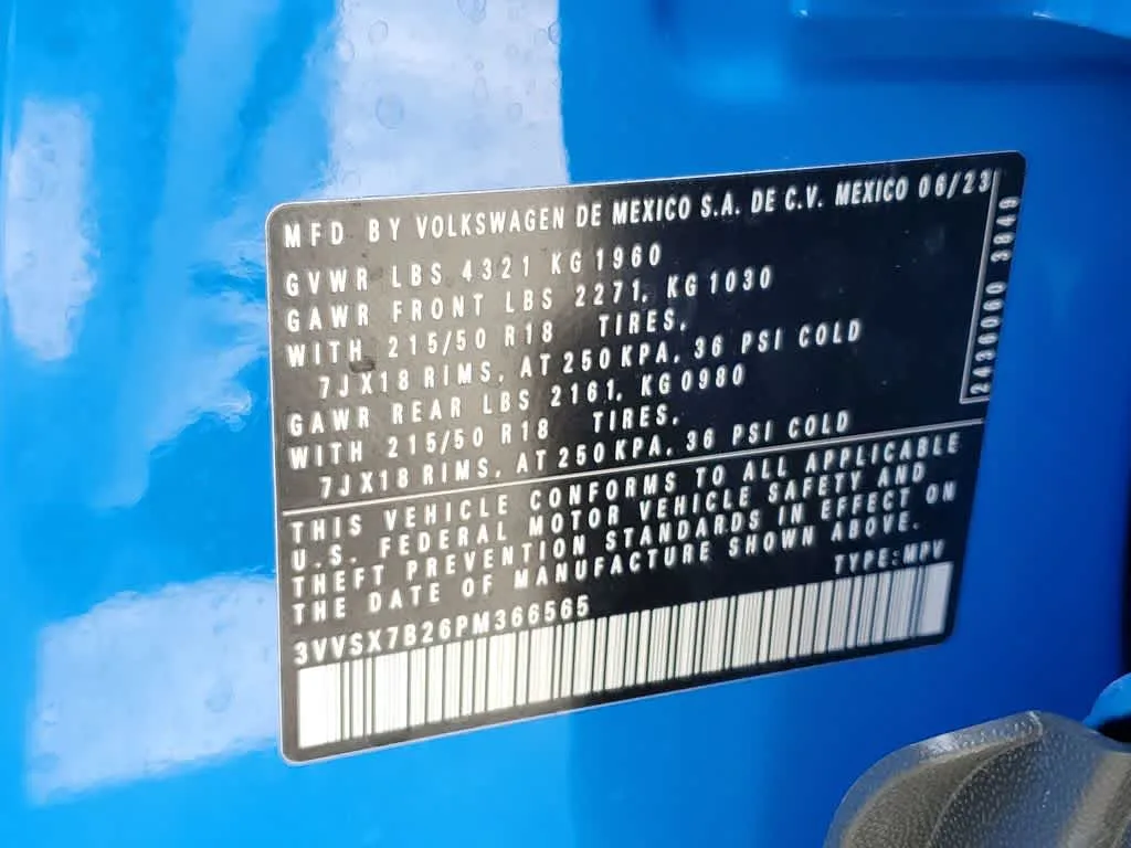 2023 Volkswagen Taos SE photo 33
