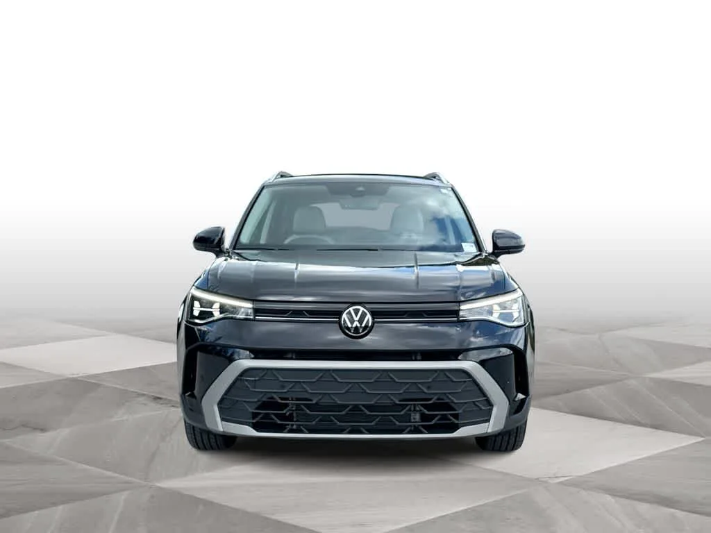 2026 Volkswagen Taos SE photo 3
