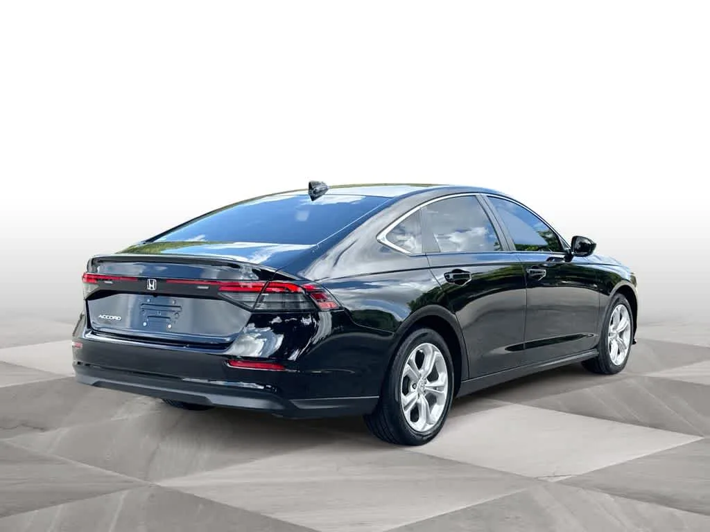 2023 Honda Accord LX photo 8