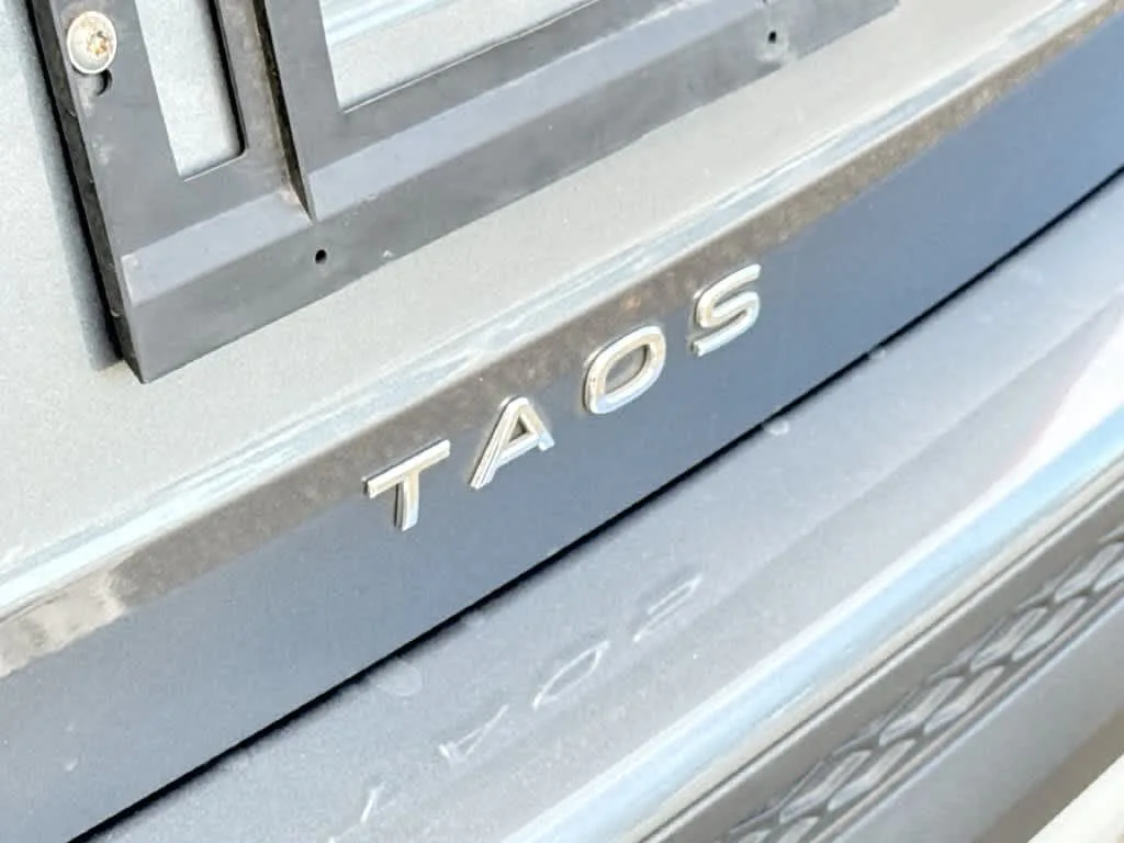 2023 Volkswagen Taos S photo 10