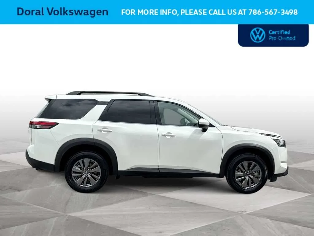 2025 Nissan Pathfinder SV photo 9